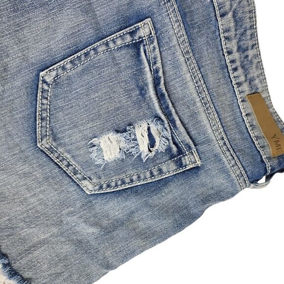 YMI Wanna Betta Butt Low-Rise Distressed Frayed Hem Denim Shorts Size 11 - Picture 4 of 7